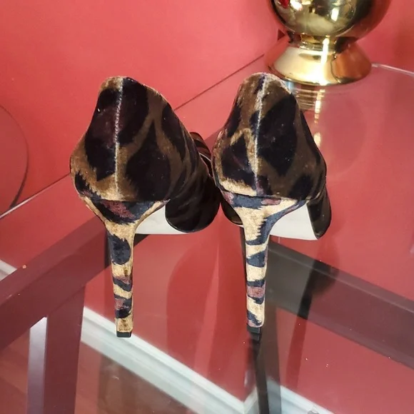 Shoes - Picture 2 of 3